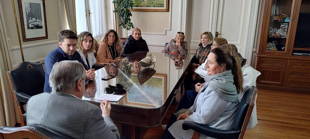 Comisión de damas (3)