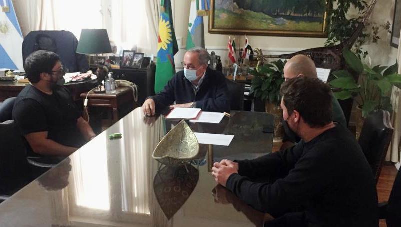 Firma (16)